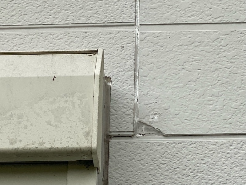下地調整の重要なポイント2 ひび割れ、クラック補修(外壁)