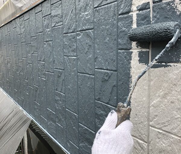 栃木県小山市　外壁塗装　中塗り　関西ペイント　アレスダイナミックトップ (2)
