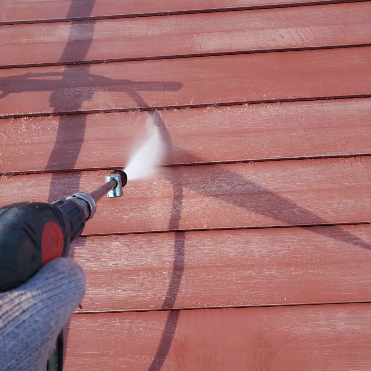 栃木県宇都宮市　屋根・外壁塗装工事　屋根足場設置と高圧洗浄を行いました！