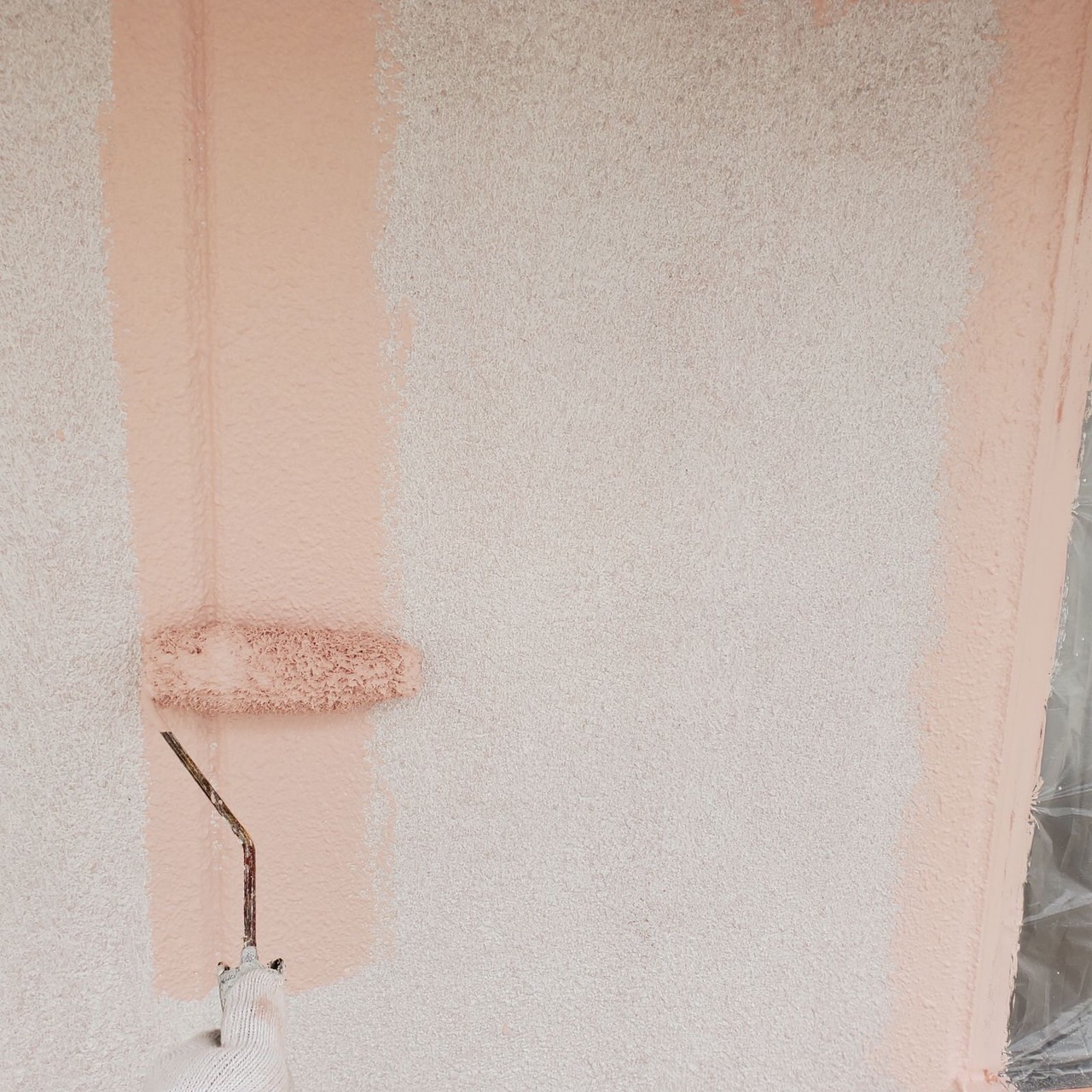 栃木県宇都宮市　外壁の中塗り〜上塗り　塗装工程を分けている理由