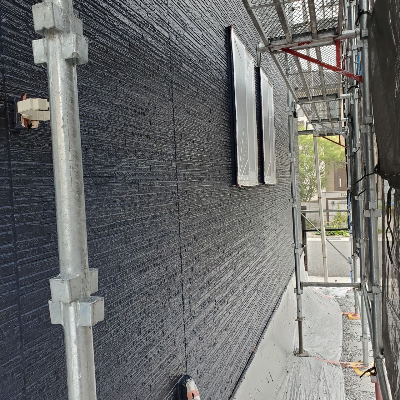 栃木県真岡市　外壁塗装工事　窯業系サイディングの上塗り