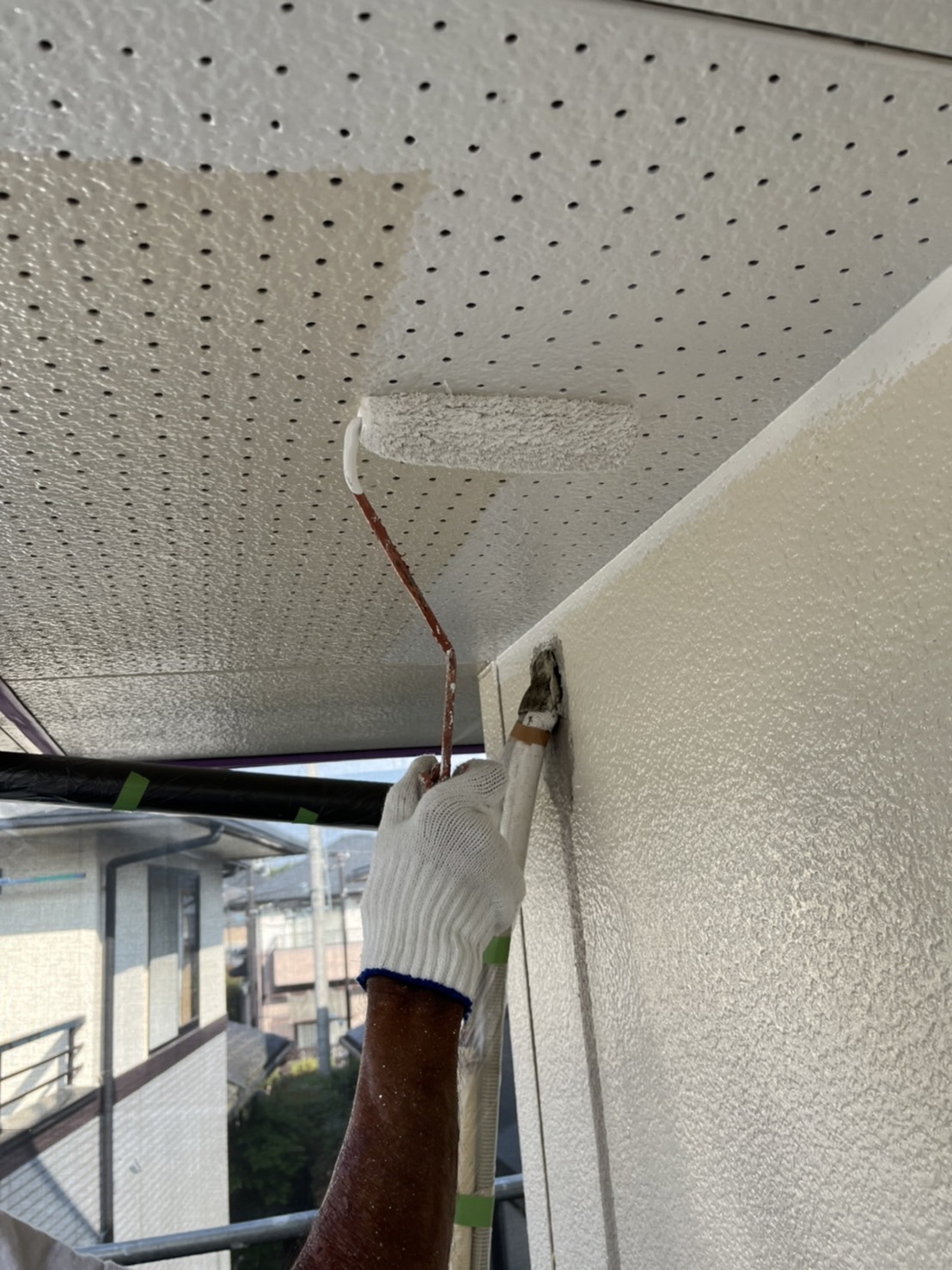 栃木県宇都宮市　屋根・外壁塗装工事　軒天井の塗装手順