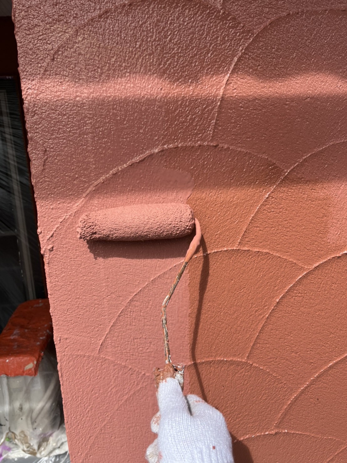 栃木県さくら市　外壁塗装工事　外壁の中塗り〜上塗り　塗料選びのポイント