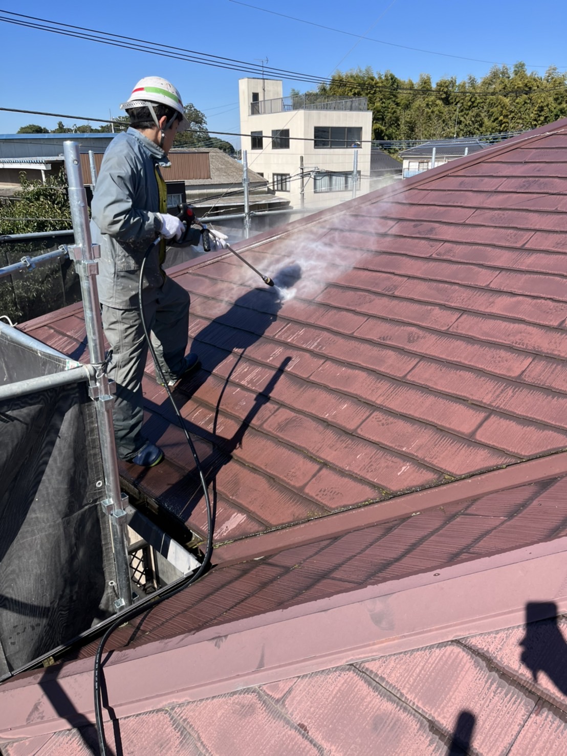 栃木県宇都宮市　屋根・外壁塗装工事　外壁と屋根の高圧洗浄を行いました！