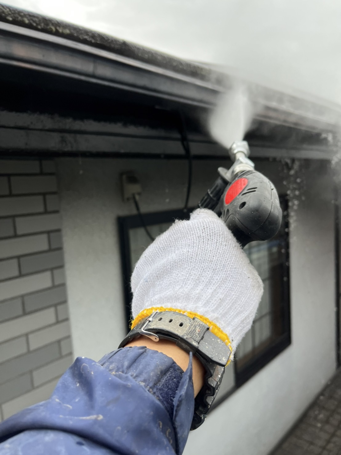 栃木県真岡市　屋根・外壁塗装工事　屋根と雨樋の洗浄