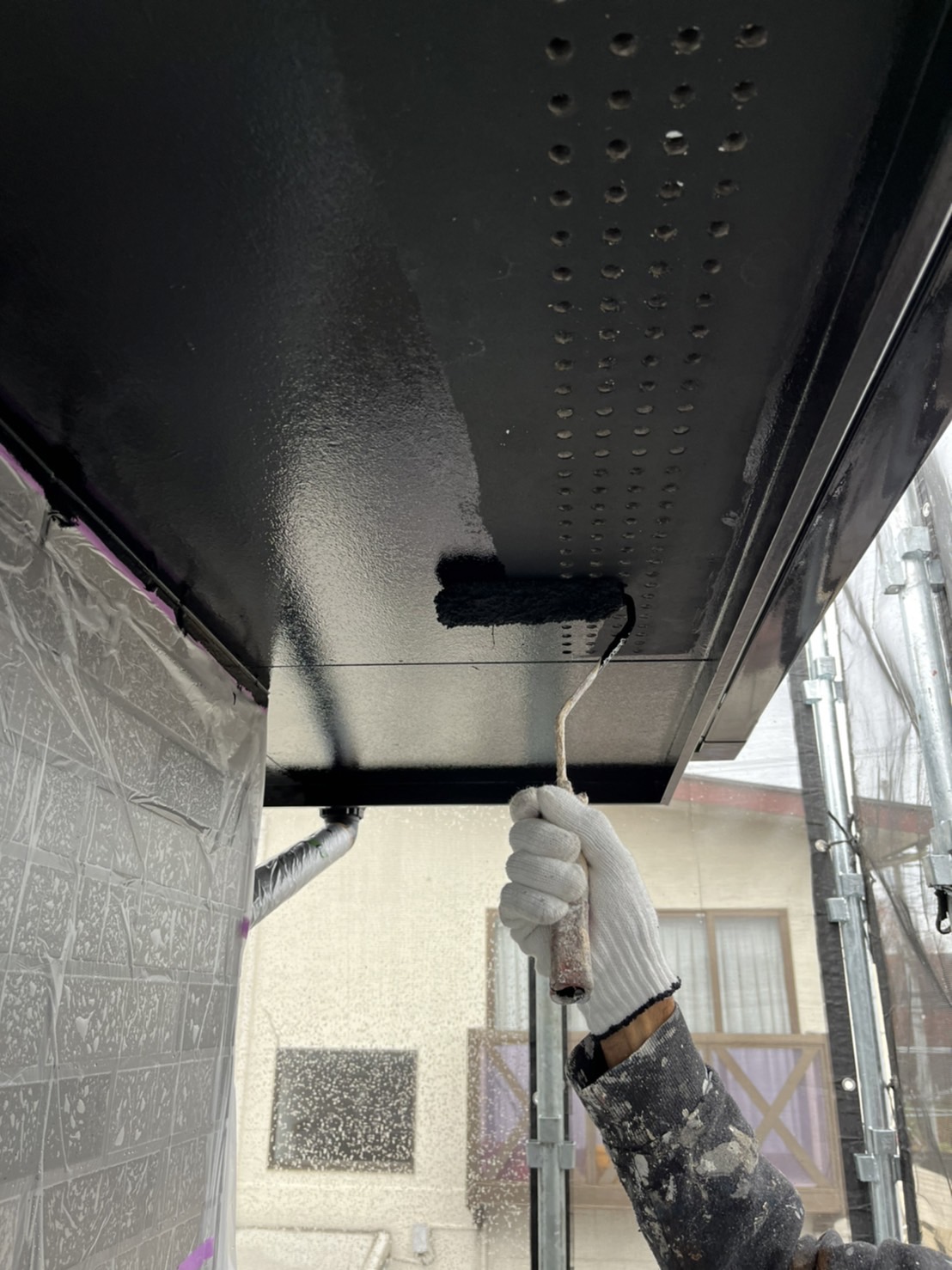 栃木県真岡市　屋根・外壁塗装工事　付帯部　軒天井の塗装