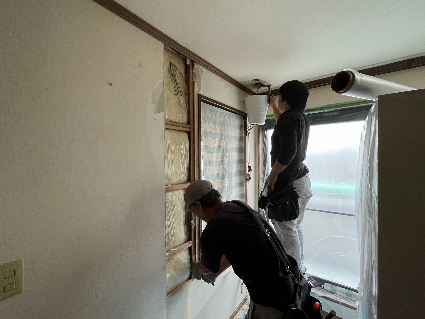 栃木県宇都宮市　屋根・外壁塗装工事　内装クロス貼り替え工事　下地処理　壁下地ボード補修