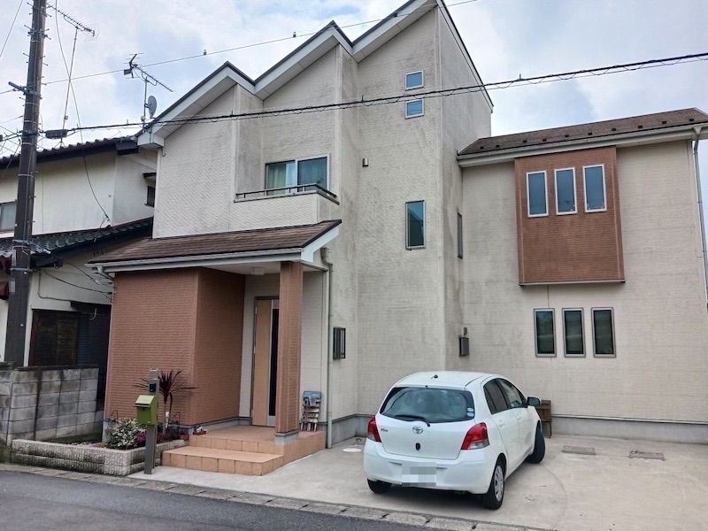 栃木県小山市のT様より屋根塗装・外壁塗装工事のご依頼をいただきました！施工前をレポート！
