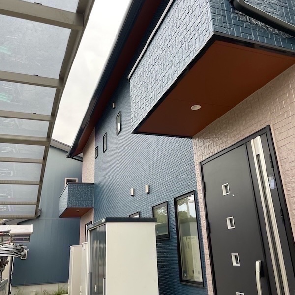 栃木県河内郡上三川町｜屋根・外壁塗装が完了！すてきな外観に生まれ変わりました！