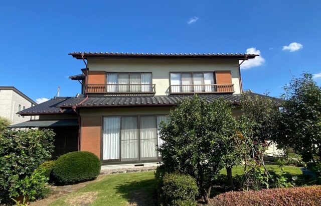 栃木県小山市 S様邸 外壁塗装工事「外壁に大きなクラックの補修跡がありましたが、きれいに直してくれました！」