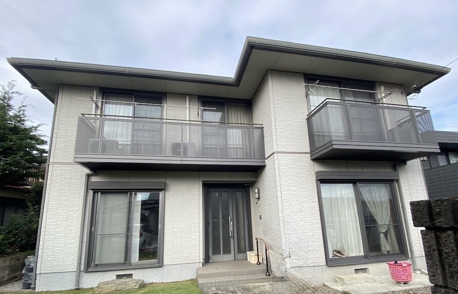 栃木県真岡市｜外壁塗装工事が完了！施工前と施工後