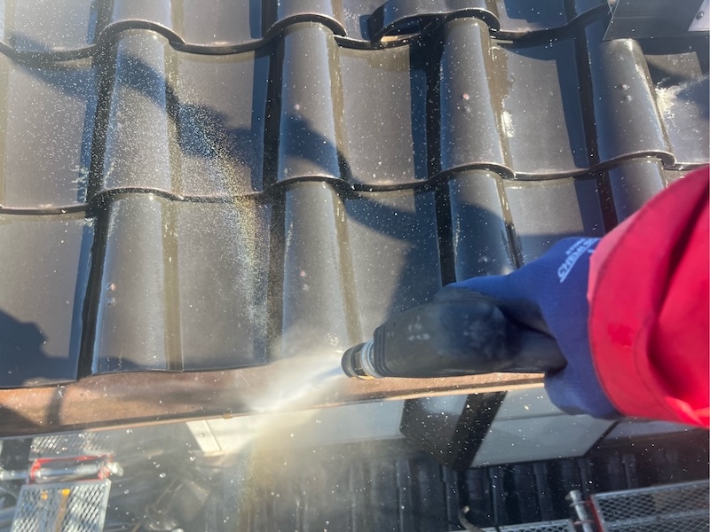 外壁塗装工事（ALC）のご依頼！施工前と瓦屋根の洗浄をレポート｜栃木県河内郡上三川町