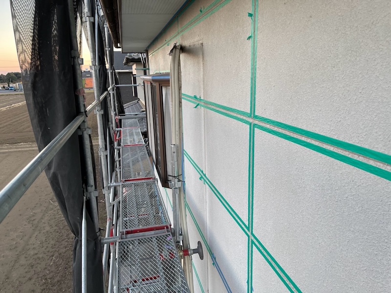 栃木県河内郡上三川町｜ALCの目地シーリング工事 増し打ち工法と打ち替え工法の使い分け