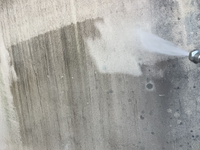 栃木県河内郡上三川町|塗装前の高圧洗浄を行いました!外壁に汚れがついてしまう原因について