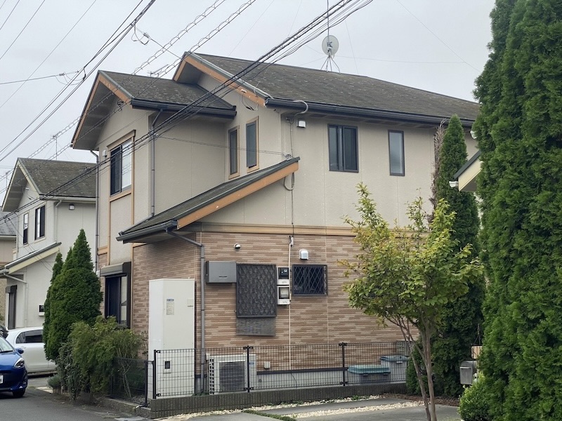 栃木県河内郡上三川町 S様邸 外壁塗装・屋根カバー工事「屋根のグリーンと外壁の色合いがとても気に入っています」