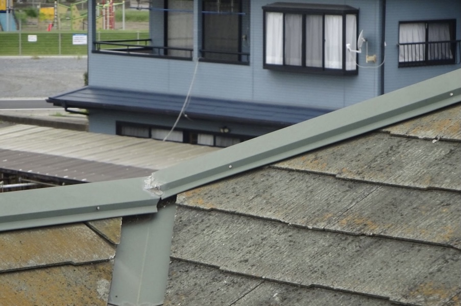 栃木県河内郡上三川町|劣化の激しい屋根はカバー工事を実施!施工前と高圧洗浄作業