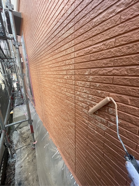 外壁と付帯部の仕上げ塗装。外壁塗料:超低汚染プラチナリファイン2000Si-IR|栃木県河内郡上三川町