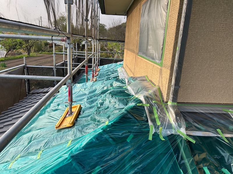 本格的な作業に入る前の養生作業。施工環境や品質に関わる養生とは?|栃木県芳賀郡益子町