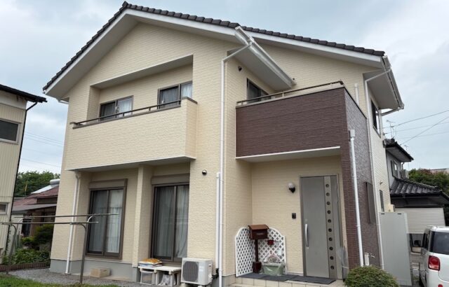 栃木県栃木市 F様邸 外壁塗装工事「塗装の剥がれや汚れが気になっていましたが、丁寧に塗装してくれてとてもきれいになりました。」