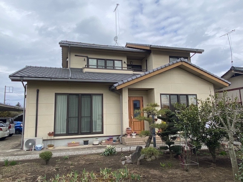 I様から外壁塗装工事のご依頼!施工前と破風板の補修作業をレポート|栃木県河内郡上三川町