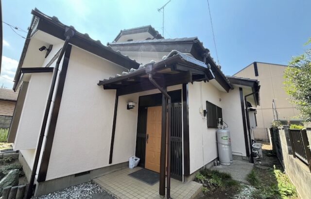 栃木県下野市 S様邸 外壁塗装工事 プラチナシリコンREVO2000-IR「工事中、ずっと親切に対応してくれて、家の出来栄えも綺麗で満足しています」